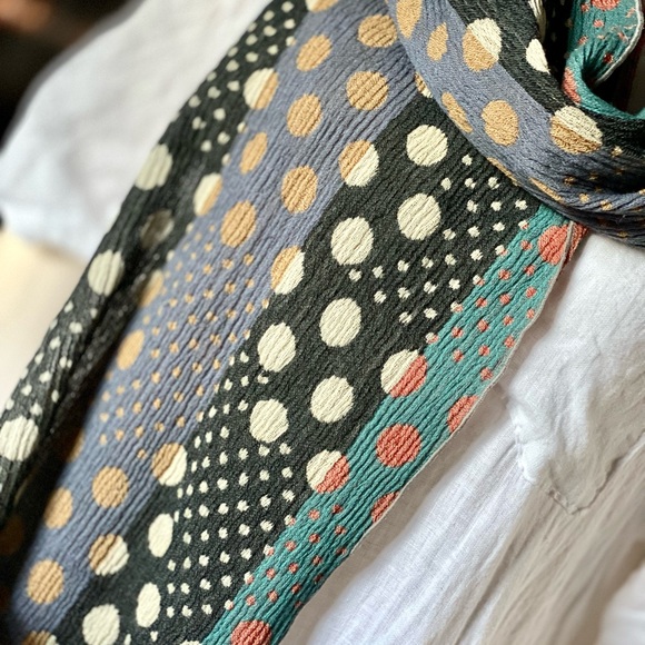 Nuno by Moma Komorebi Wool Scarf - Picture 3 of 6